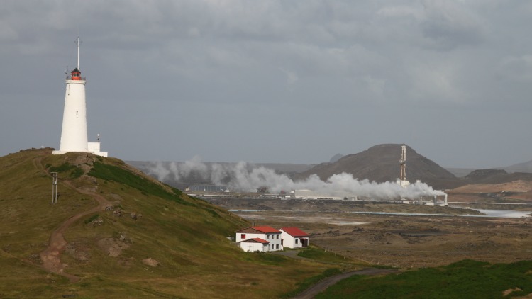 The Iceland Deep Drilling Project (IDDP) on the Reykjanes Peninsula